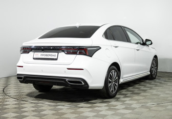 Подержанный автомобиль Omoda S5 2023 года (5 фото)