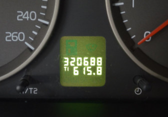 Подержанный автомобиль Volvo C30 2007 года (14 фото)