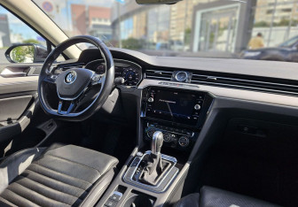 Подержанный автомобиль Volkswagen Passat Wagon 2019 года (13 фото)