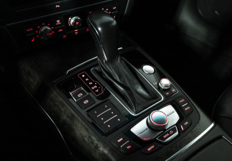 Подержанный автомобиль Audi A6 Sedan 2018 года (16 фото)