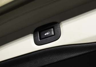 Подержанный автомобиль Nissan X-Trail 2017 года (20 фото)