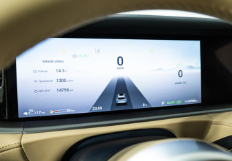 Подержанный автомобиль Voyah Free 2022 года (12 фото)