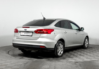 Подержанный автомобиль Ford Focus Sedan 2018 года (5 фото)