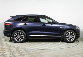 Подержанный автомобиль Jaguar F-Pace 2016 года (4 фото)