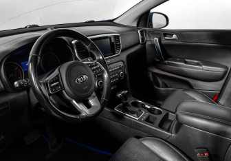 Подержанный автомобиль Kia Sportage 2019 года (9 фото)