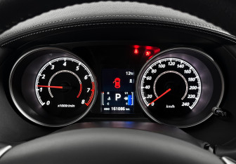Подержанный автомобиль Mitsubishi Outlander 2012 года (16 фото)