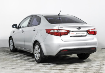 Подержанный автомобиль Kia Rio Sedan 2014 года (7 фото)