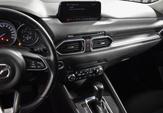 Подержанный автомобиль Mazda CX-5 2017 года (16 фото)