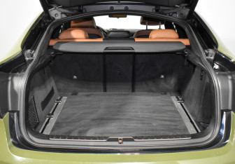 Подержанный автомобиль BMW X6 2014 года (22 фото)