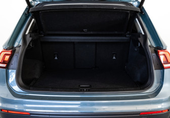 Подержанный автомобиль Volkswagen Tiguan 2020 года (22 фото)