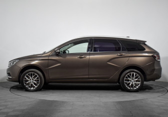 Подержанный автомобиль LADA (ВАЗ) Vesta Wagon 2018 года (8 фото)