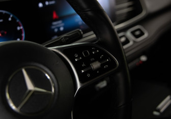 Подержанный автомобиль Mercedes-Benz GLE 2018 года (22 фото)
