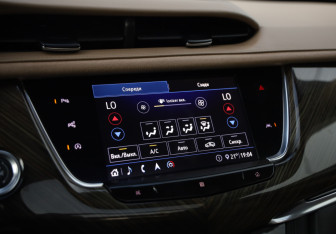 Подержанный автомобиль Cadillac XT6 2020 года (15 фото)