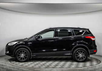 Подержанный автомобиль Ford Kuga 2016 года (8 фото)
