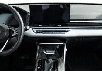 Подержанный автомобиль Geely Emgrand 2023 года (14 фото)