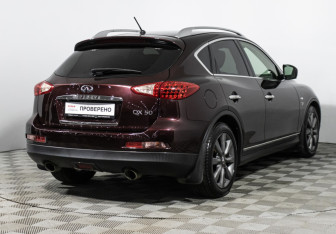 Подержанный автомобиль Infiniti QX50 2013 года (5 фото)