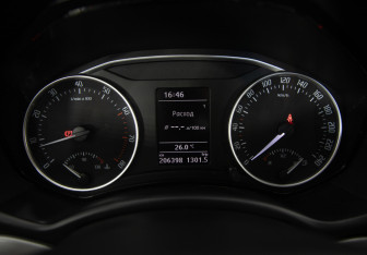 Подержанный автомобиль Skoda Octavia Liftback 2012 года (13 фото)