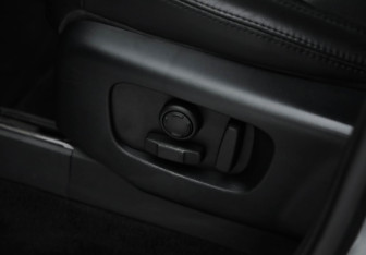 Подержанный автомобиль Land Rover Discovery 2018 года (26 фото)