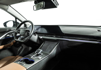 Подержанный автомобиль Omoda C5 2023 года (9 фото)