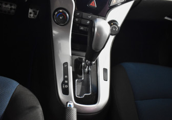 Подержанный автомобиль Chevrolet Cruze Sedan 2012 года (16 фото)