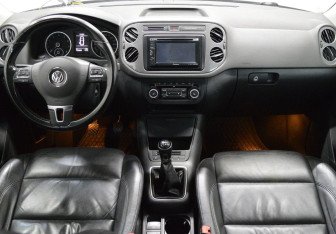 Подержанный автомобиль Volkswagen Tiguan 2013 года (14 фото)