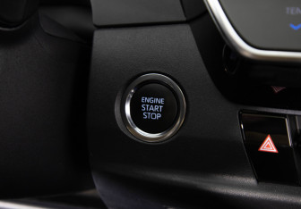 Подержанный автомобиль Toyota Camry Sedan 2024 года (15 фото)