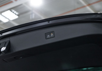 Подержанный автомобиль Volkswagen Tiguan 2021 года (12 фото)