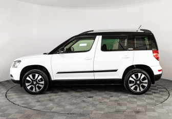 Подержанный автомобиль Skoda Yeti 2015 года (8 фото)