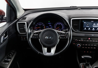 Подержанный автомобиль Kia Sportage 2019 года (11 фото)