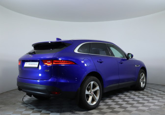 Подержанный автомобиль Jaguar F-Pace 2018 года (5 фото)