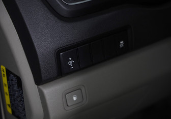 Подержанный автомобиль Kia Carnival 2018 года (19 фото)