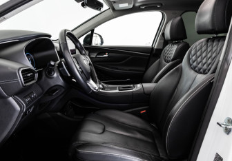 Подержанный автомобиль Hyundai Santa Fe 2022 года (28 фото)