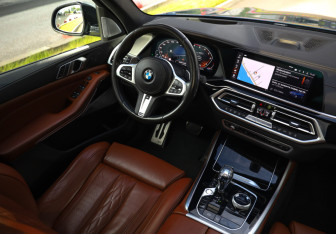 Подержанный автомобиль BMW X5 2019 года (12 фото)