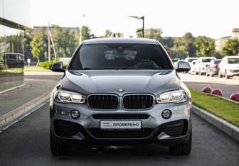 Подержанный автомобиль BMW X6 2017 года (4 фото)