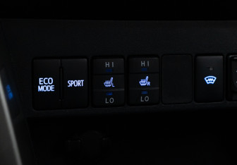 Подержанный автомобиль Toyota RAV4 2019 года (38 фото)