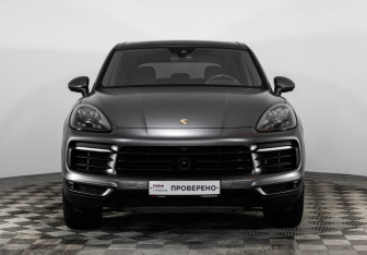Подержанный автомобиль Porsche Cayenne 2018 года (3 фото)
