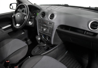 Подержанный автомобиль Ford Fusion 2008 года (12 фото)