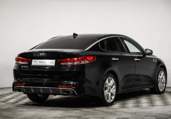 Подержанный автомобиль Kia Optima Sedan 2018 года (5 фото)