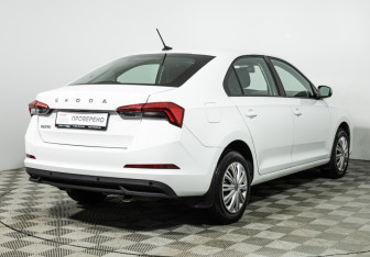 Подержанный автомобиль Skoda Rapid Liftback 2021 года (5 фото)
