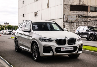 Подержанный автомобиль BMW X3 2020 года (5 фото)