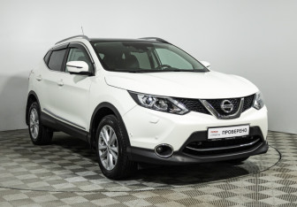Подержанный автомобиль Nissan Qashqai 2015 года (3 фото)