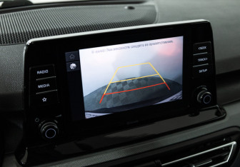 Подержанный автомобиль Kia Seltos 2022 года (18 фото)