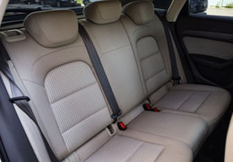 Подержанный автомобиль Audi Q3 2013 года (16 фото)