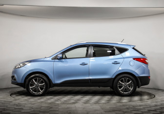Подержанный автомобиль Hyundai Tucson 2014 года (8 фото)