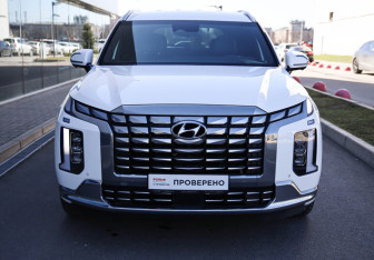 Подержанный автомобиль Hyundai Palisade 2022 года (2 фото)