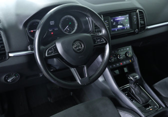 Подержанный автомобиль Skoda Karoq 2020 года (15 фото)