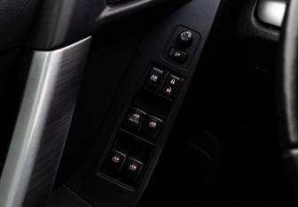 Подержанный автомобиль Subaru Forester Suv 2013 года (17 фото)