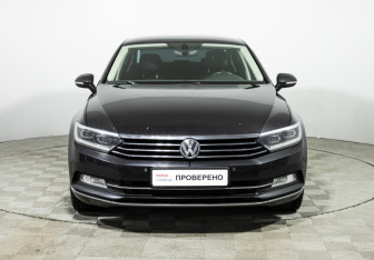 Подержанный автомобиль Volkswagen Passat Sedan 2016 года (2 фото)