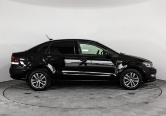 Подержанный автомобиль Volkswagen Polo Sedan 2019 года (4 фото)