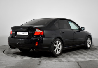 Подержанный автомобиль Subaru Legacy Sedan 2007 года (5 фото)